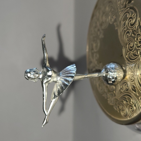 1950's Ballerina Powder Box - Picture 2 of 7